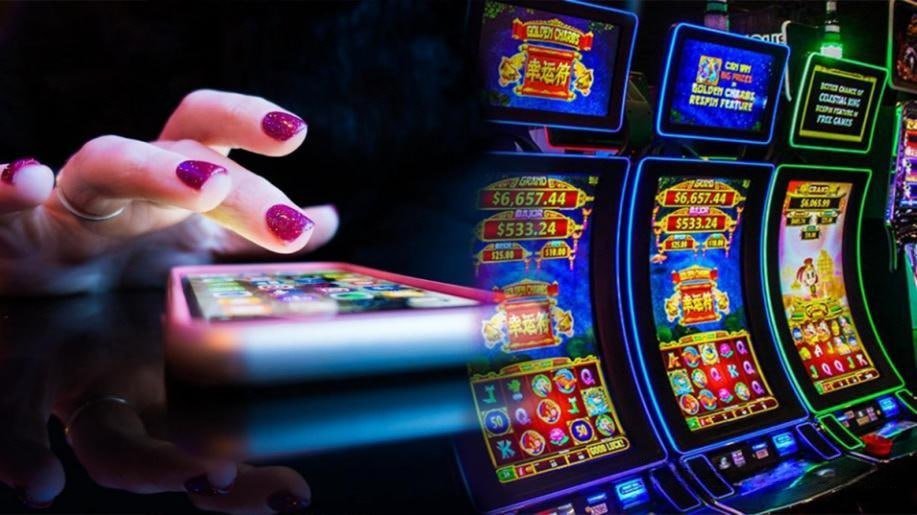 Filipino player browsing tm15 slot game titles on a mobile phone